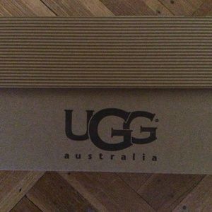 Ugg Women’s Odyssa black suede moccasin size 8